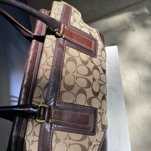 Authentic🌹SALE🌹 COACH PURSE firm